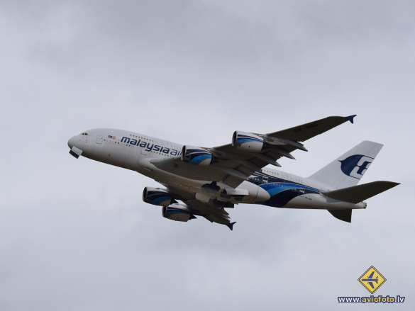 Airbus A380-841